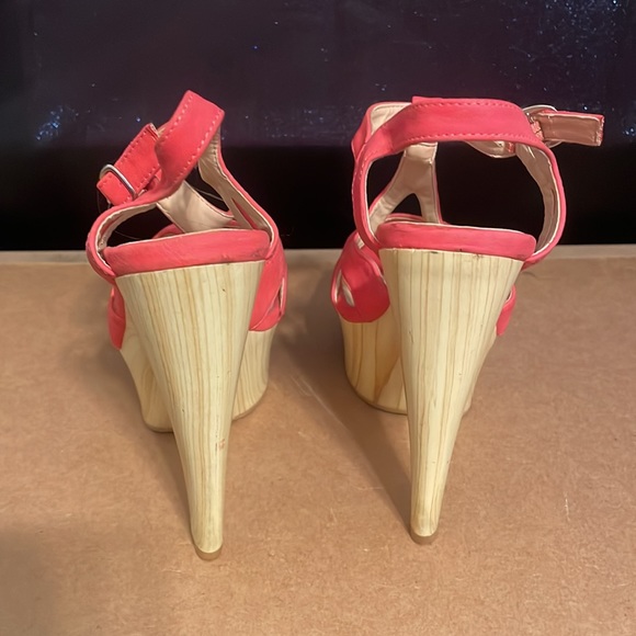 Qupid coral platform wood platform heels - Picture 4 of 6